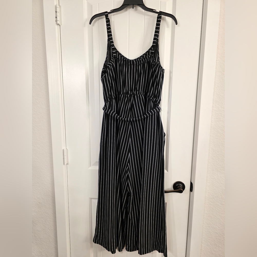 Torrid Super Soft Tie Front Jumpsuit – Size 1 – Black White Stripe - Picture 8 of 9